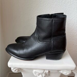 Tecovas Black Bootie Size 7.5